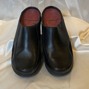 Merrell Quest Black Leather Mules